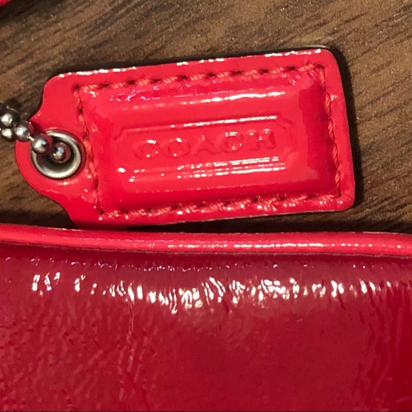 Coach wristlet - Picture 4 of 6